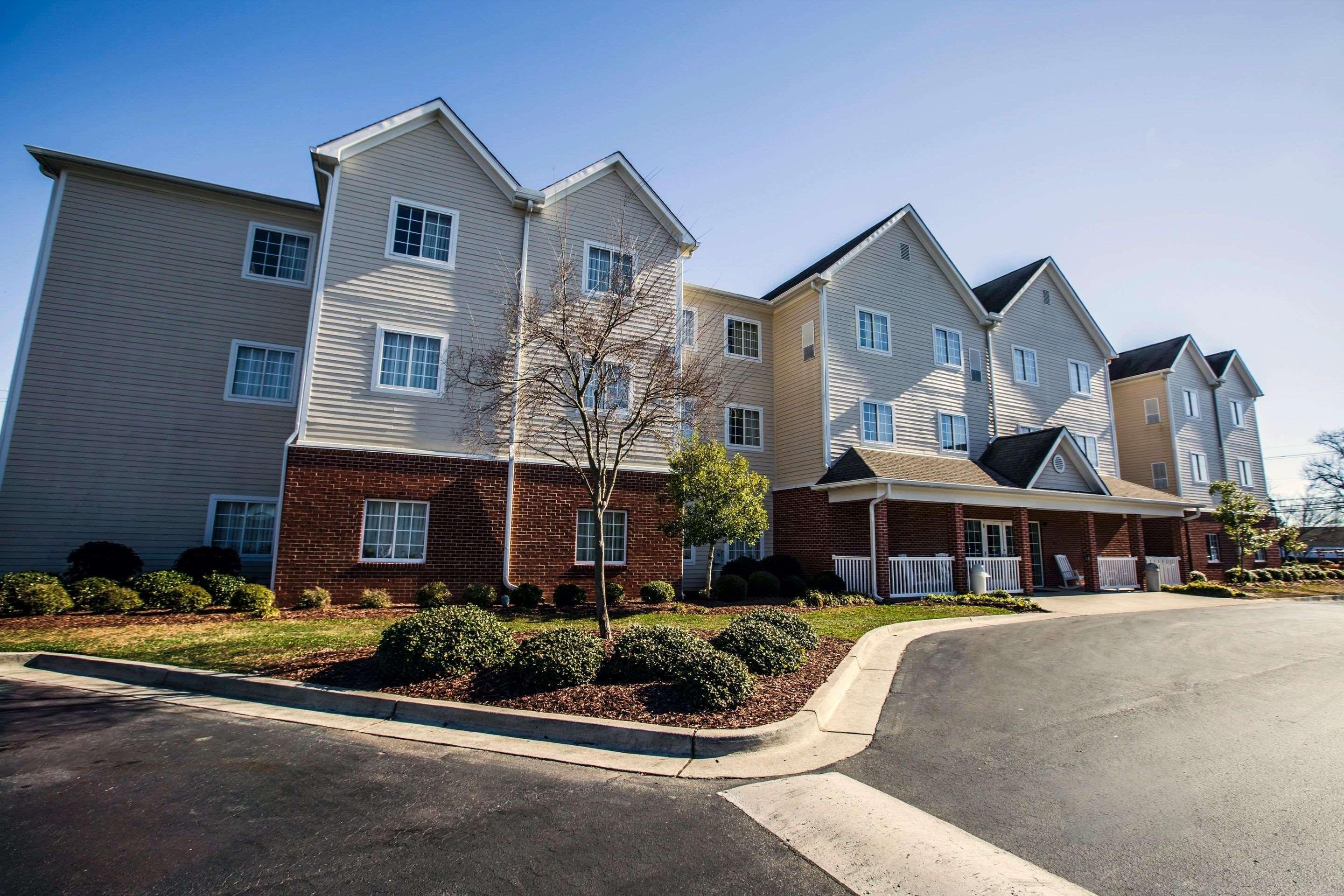 Mainstay Suites Wilmington - University Area Екстериор снимка