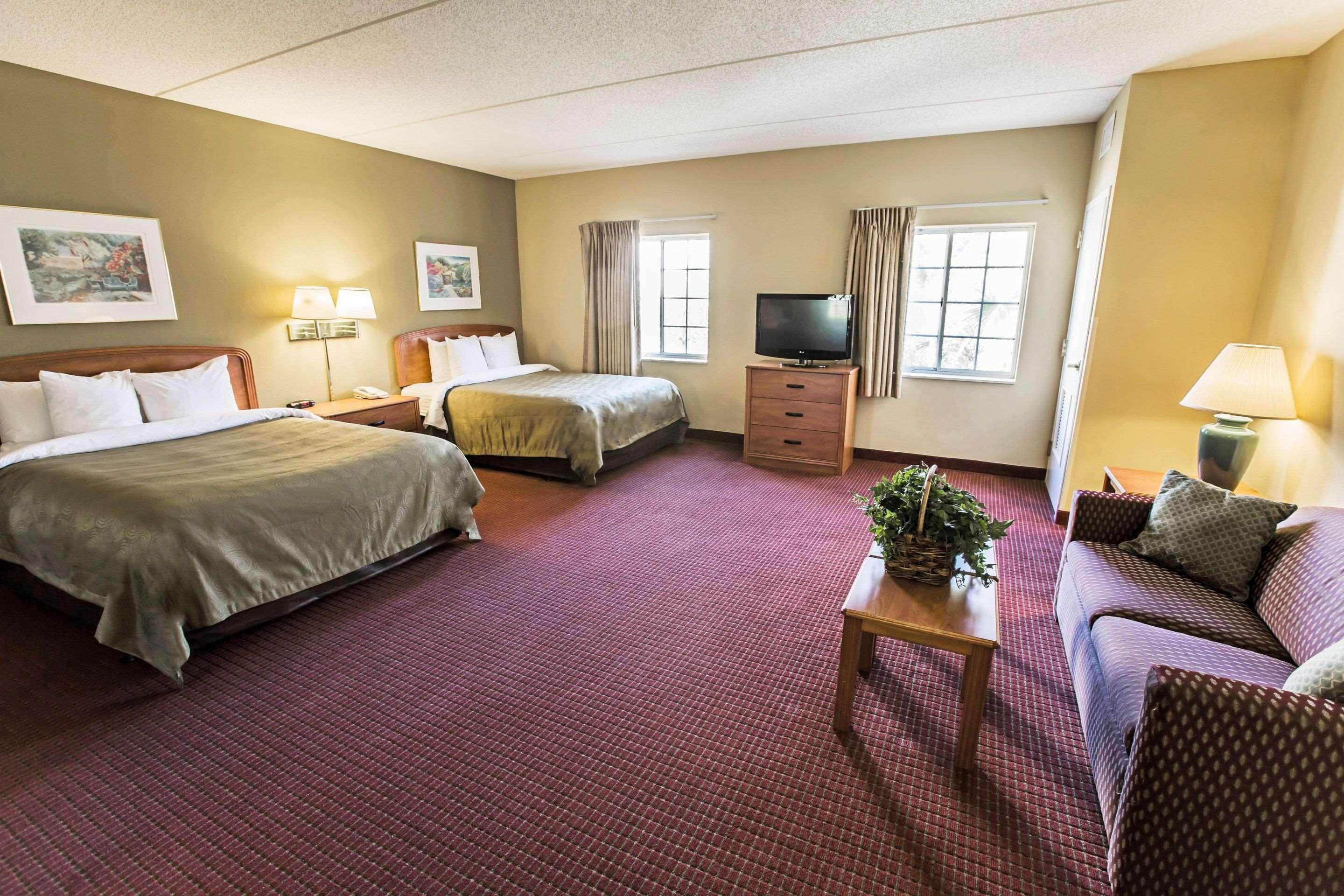 Mainstay Suites Wilmington - University Area Екстериор снимка