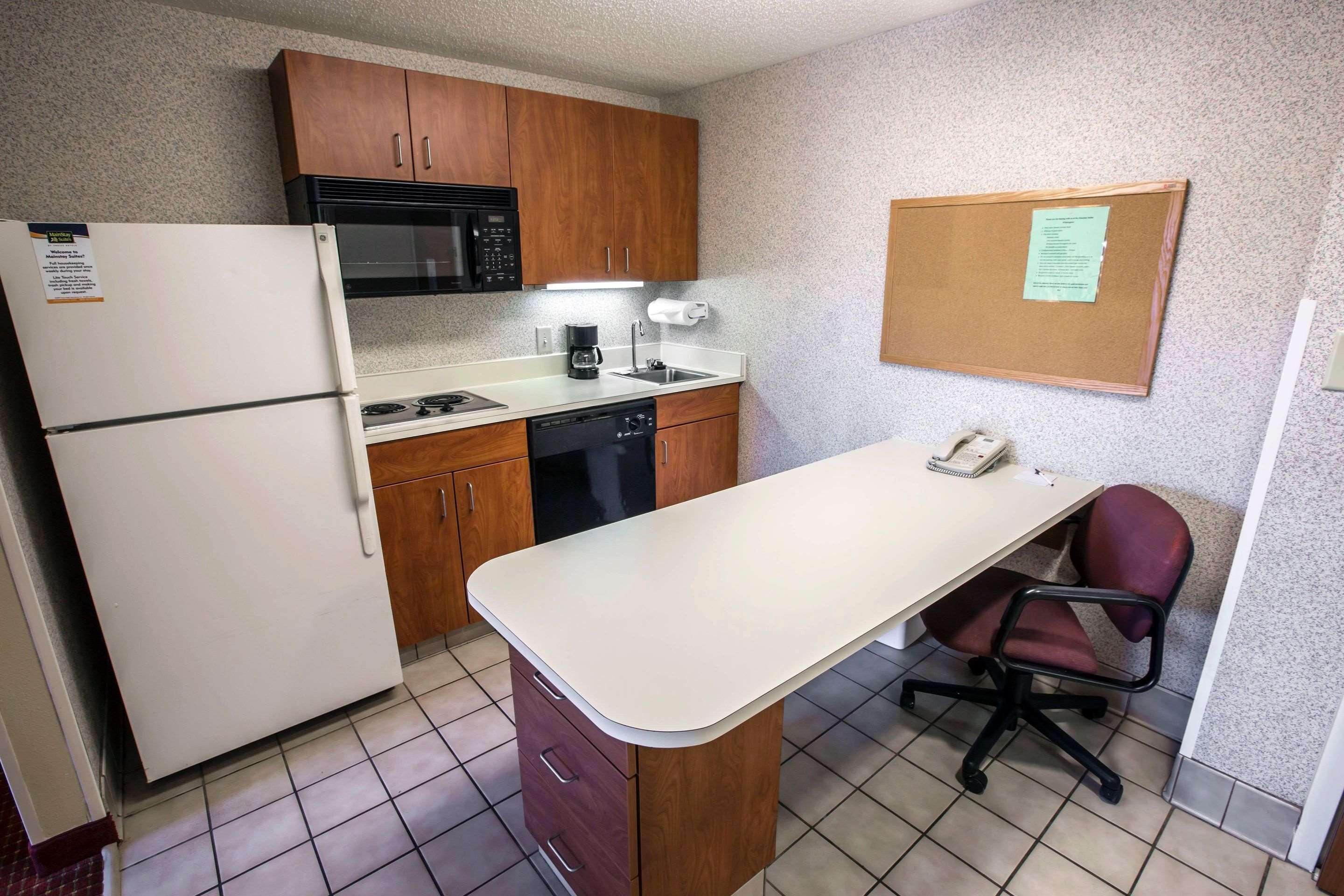 Mainstay Suites Wilmington - University Area Екстериор снимка