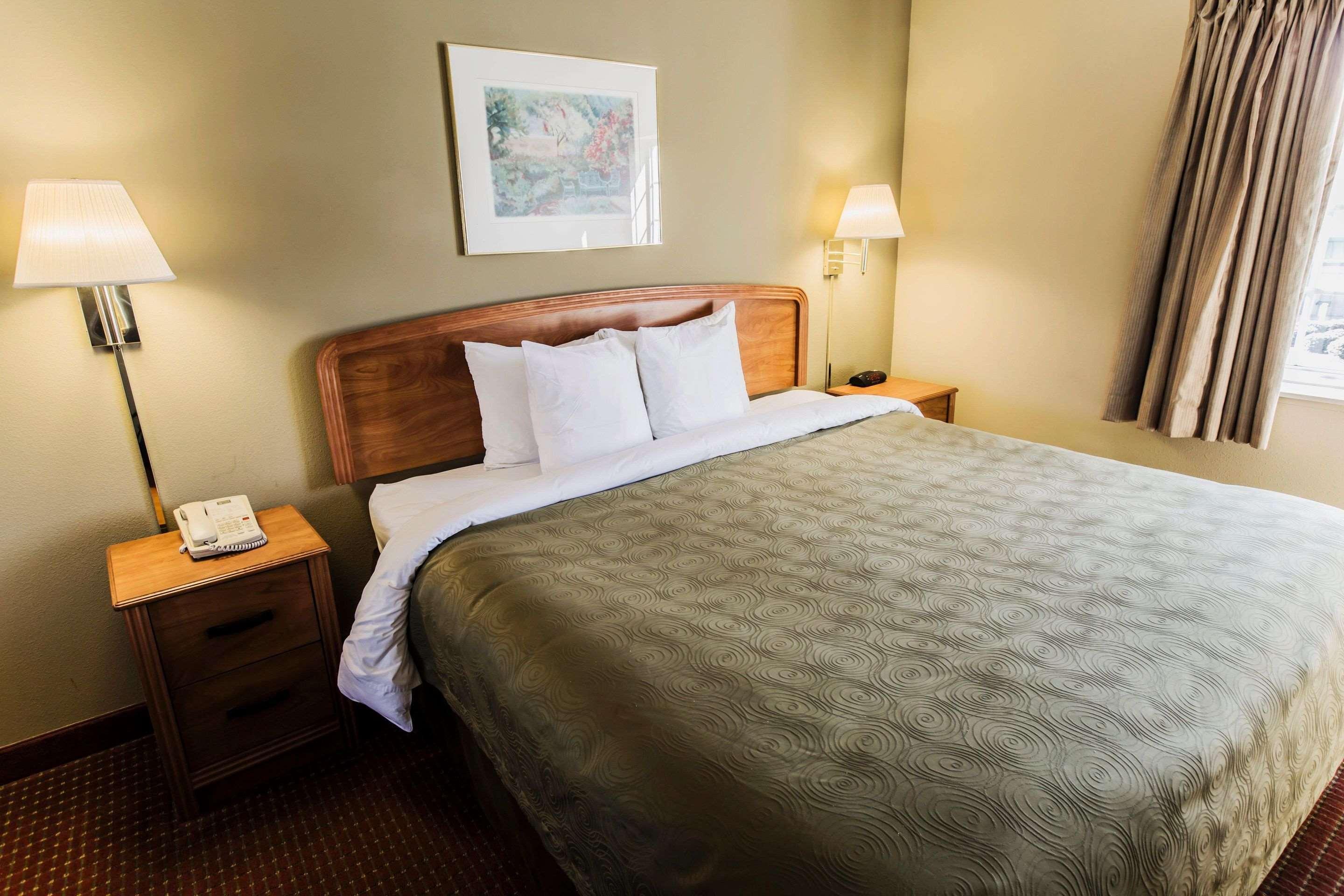 Mainstay Suites Wilmington - University Area Екстериор снимка