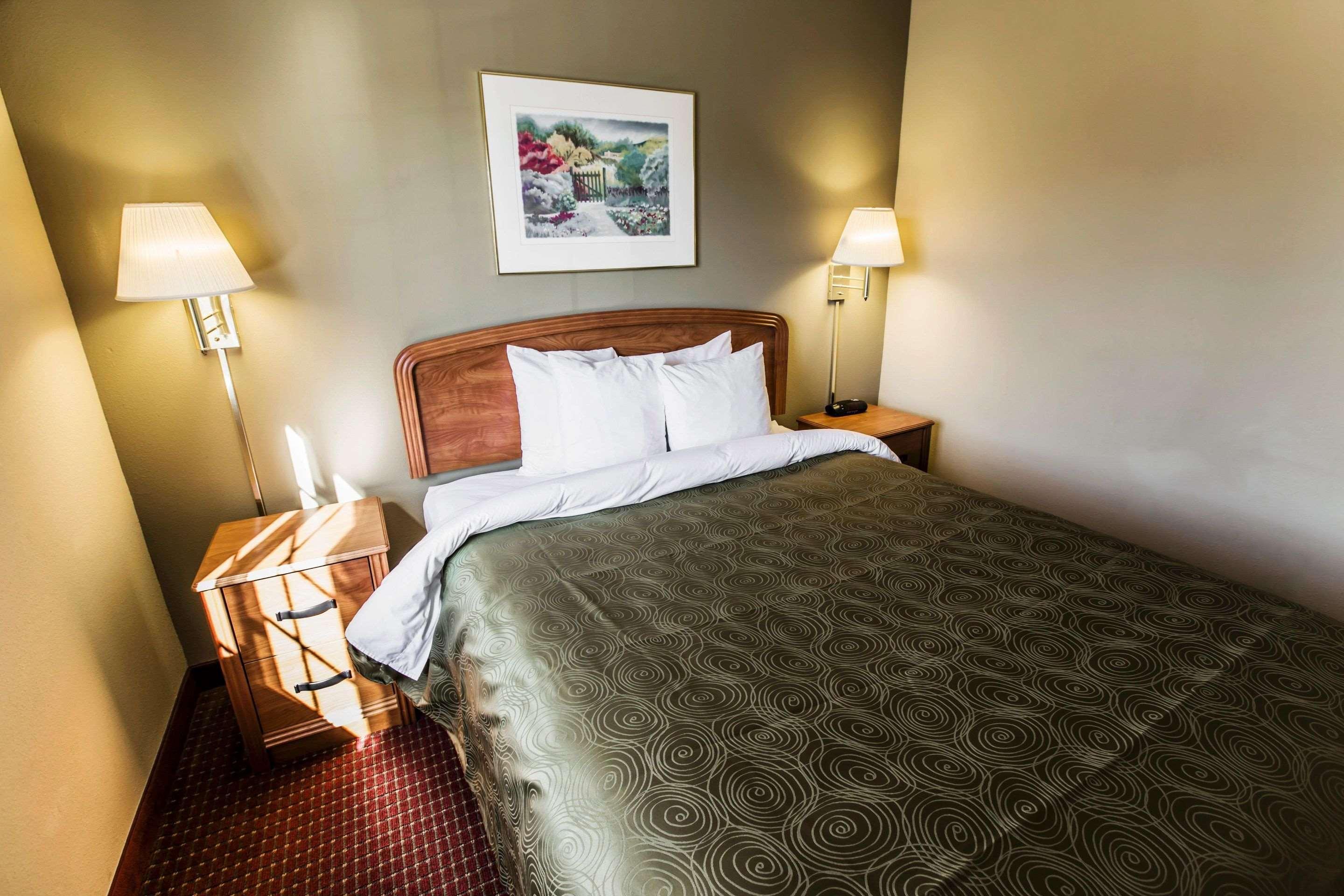 Mainstay Suites Wilmington - University Area Екстериор снимка