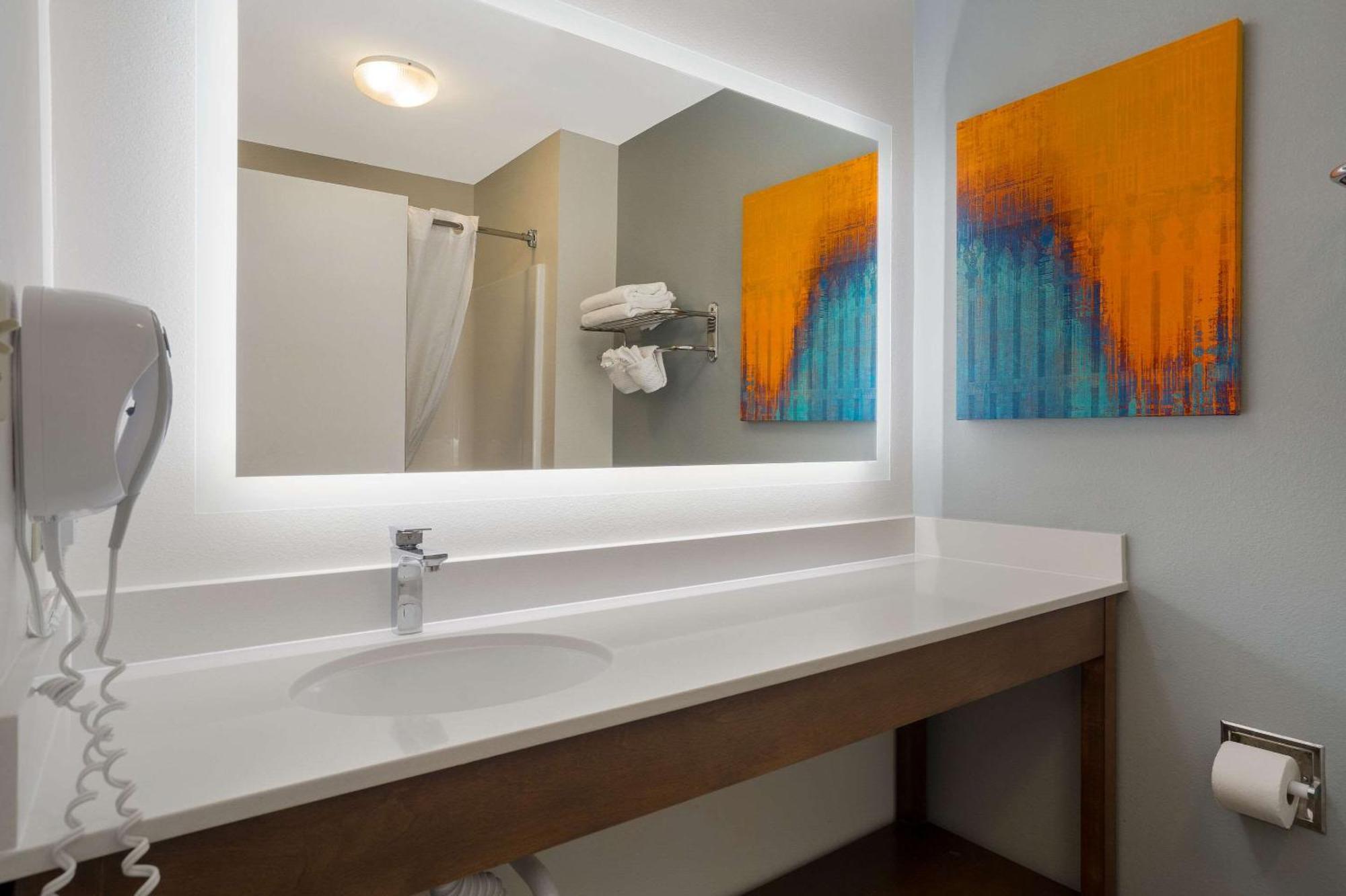Mainstay Suites Wilmington - University Area Екстериор снимка