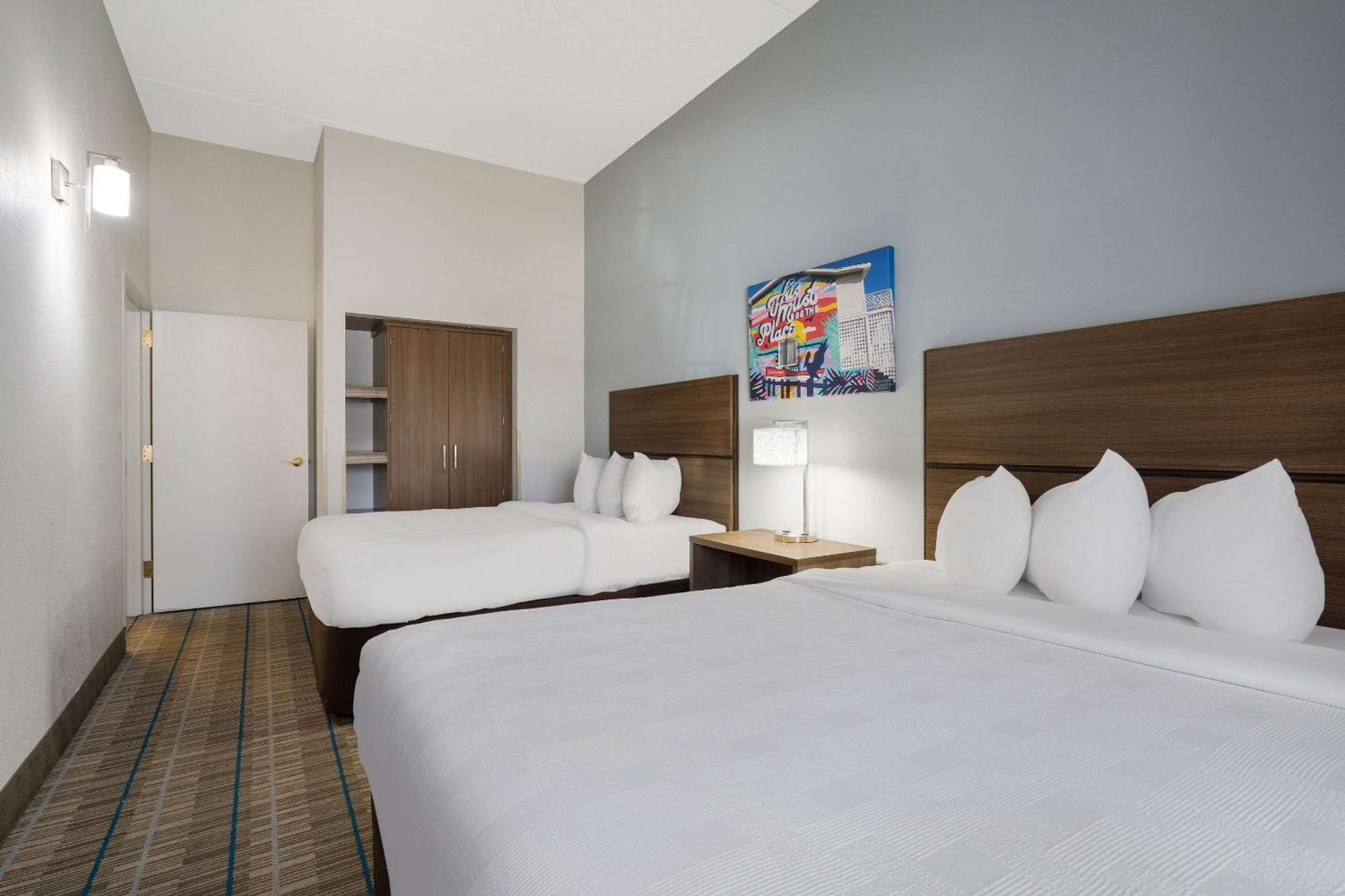 Mainstay Suites Wilmington - University Area Екстериор снимка