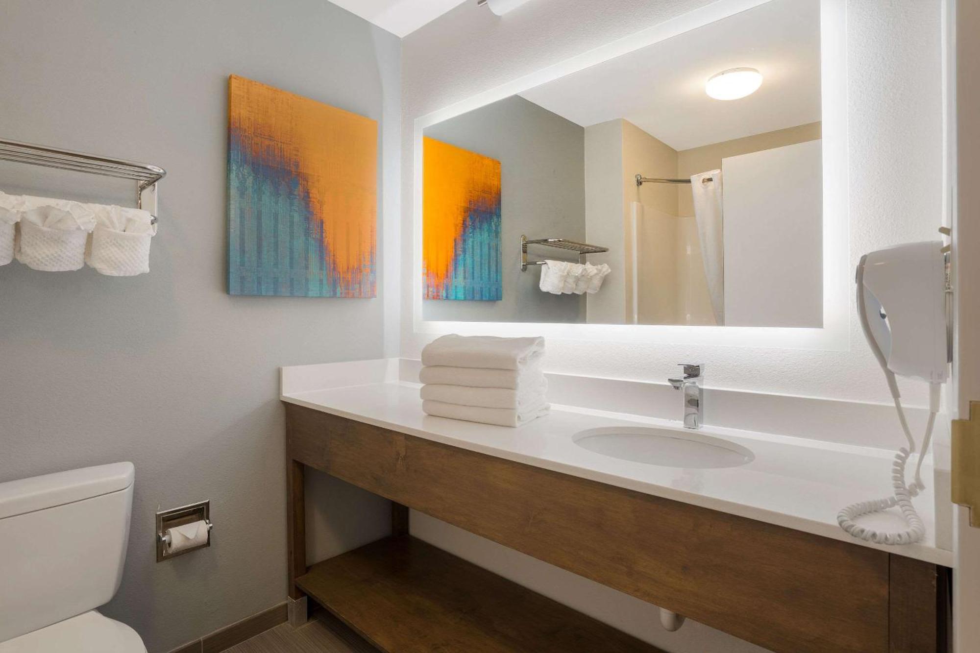 Mainstay Suites Wilmington - University Area Екстериор снимка