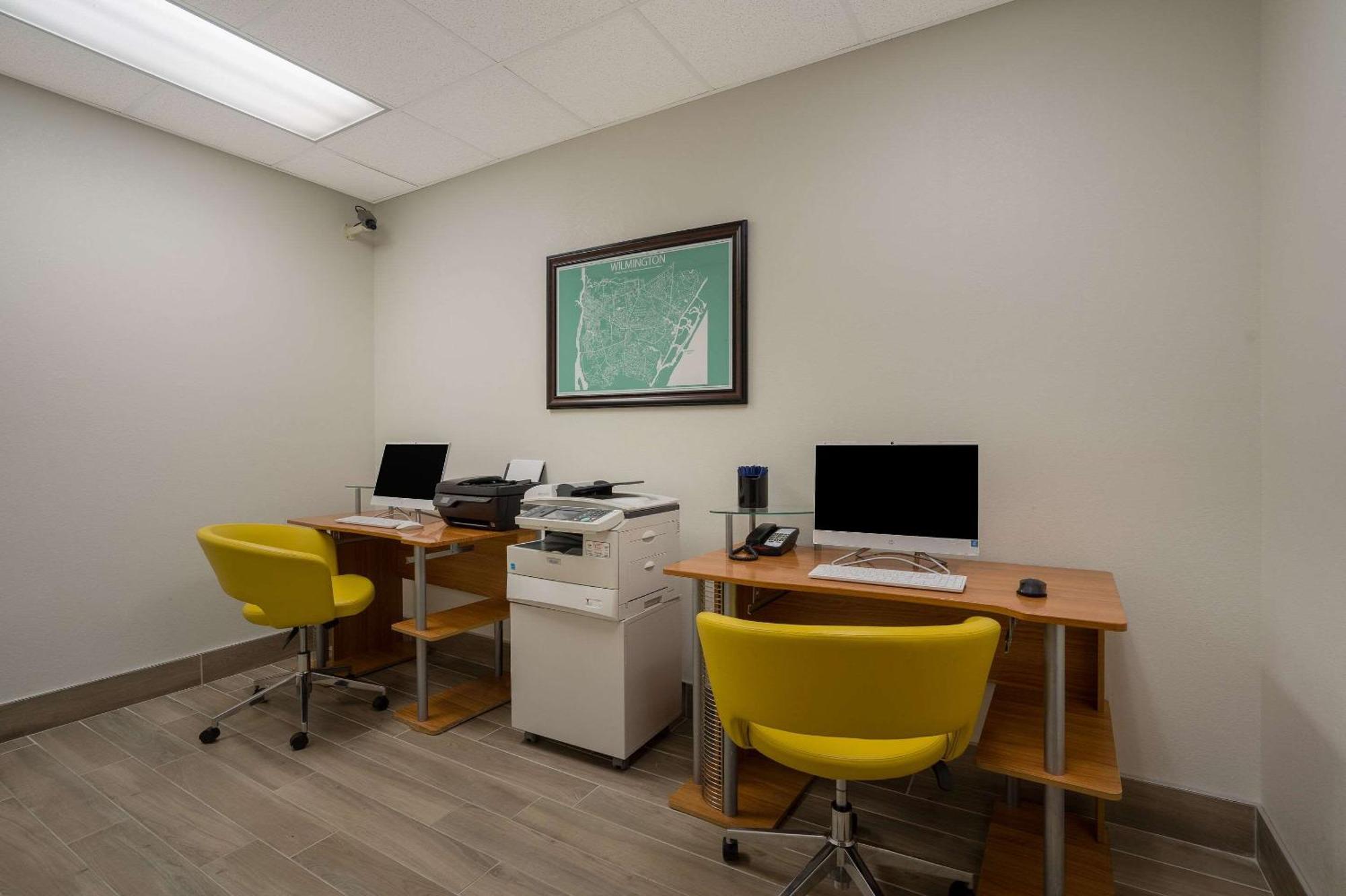 Mainstay Suites Wilmington - University Area Екстериор снимка