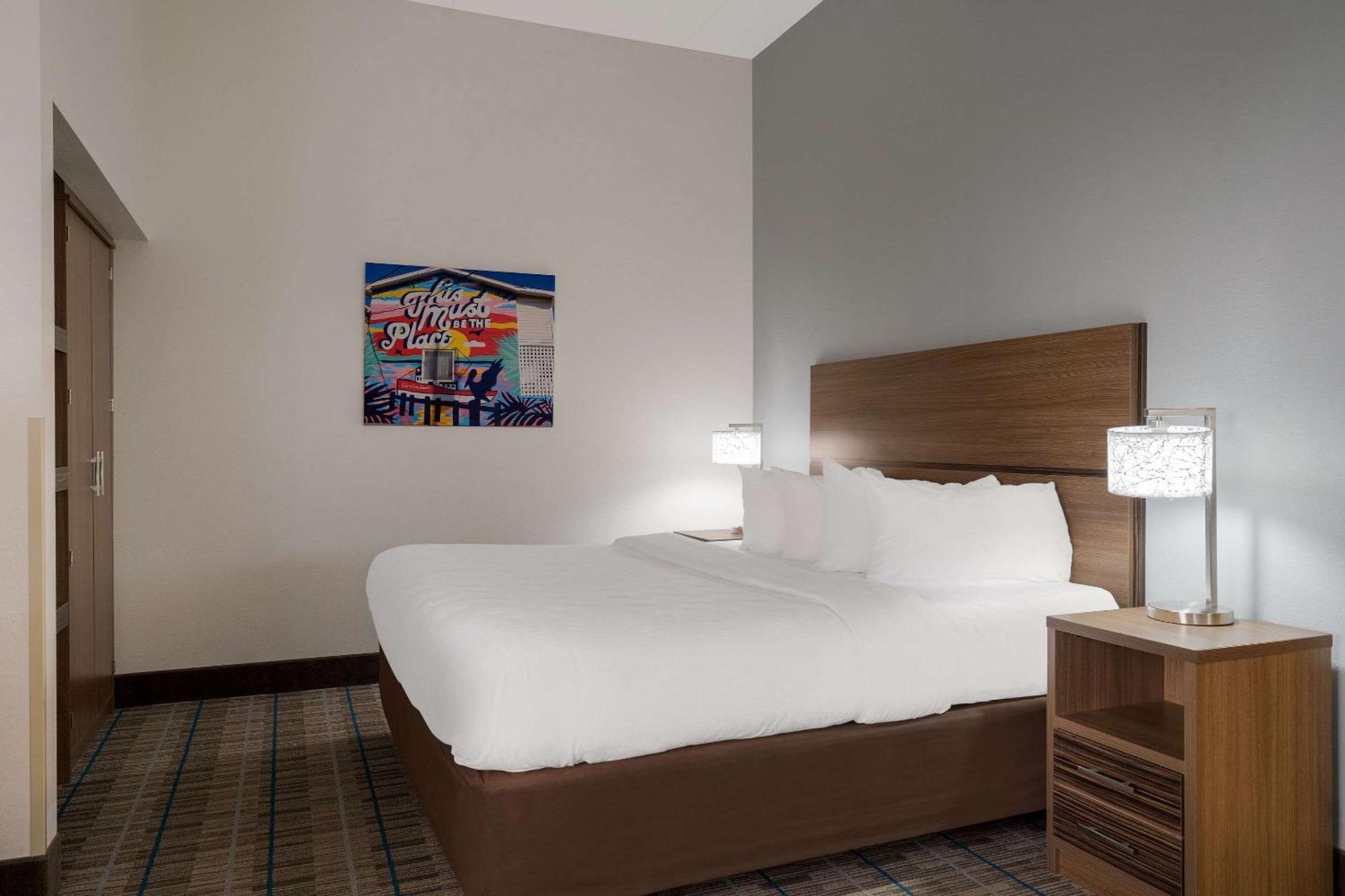 Mainstay Suites Wilmington - University Area Екстериор снимка
