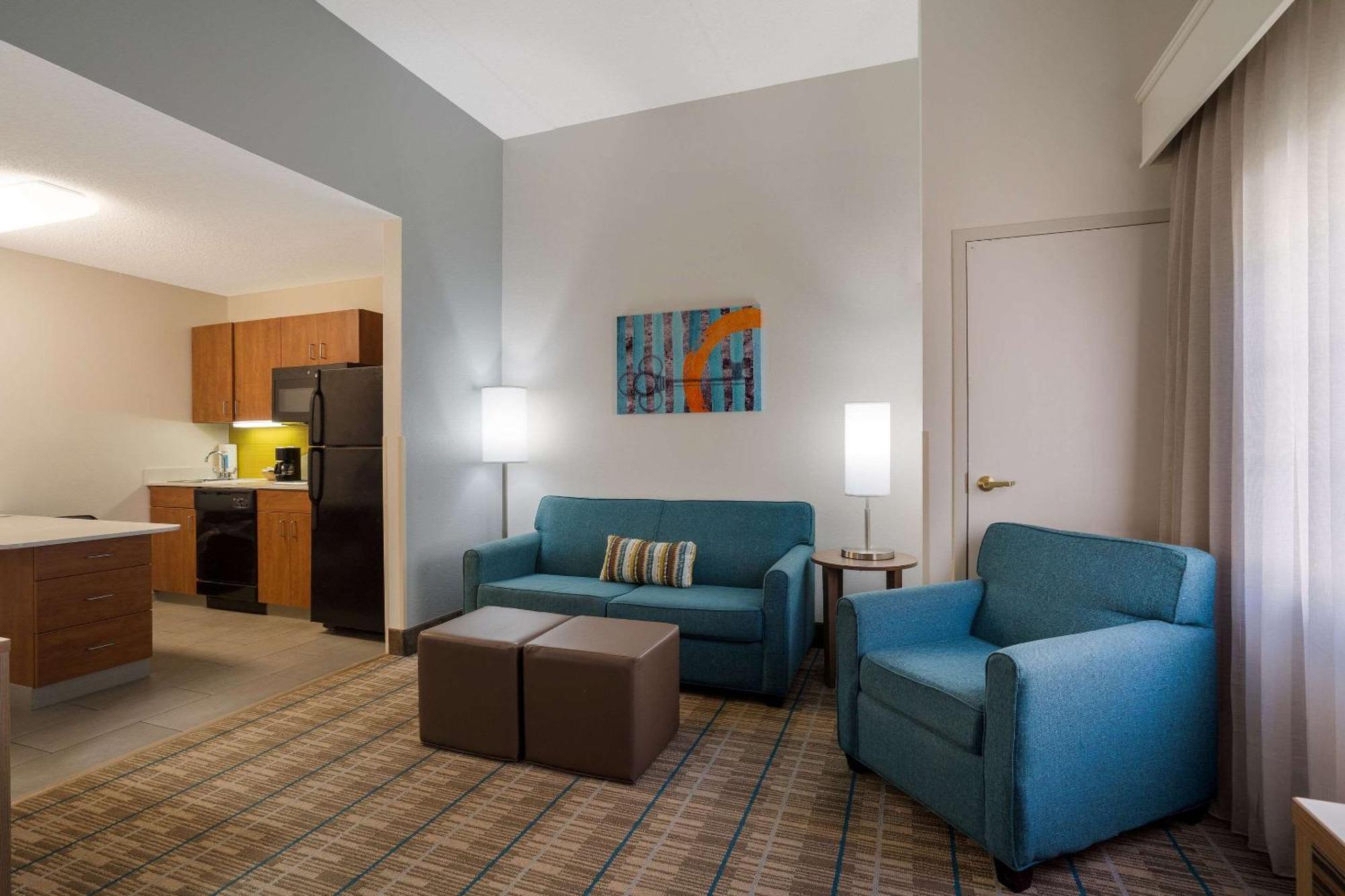 Mainstay Suites Wilmington - University Area Екстериор снимка
