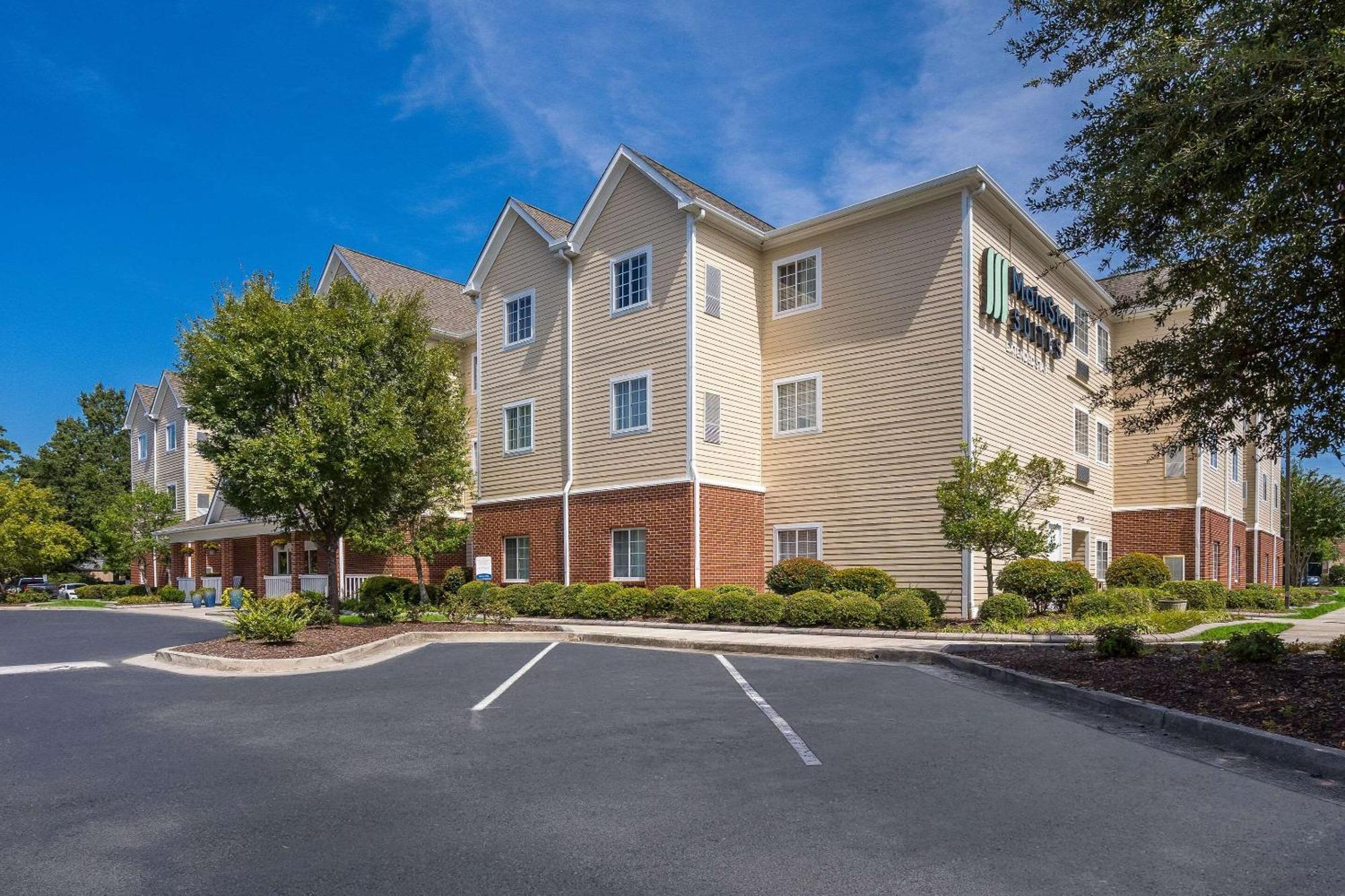 Mainstay Suites Wilmington - University Area Екстериор снимка