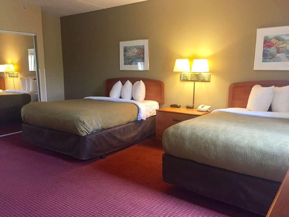 Mainstay Suites Wilmington - University Area Екстериор снимка