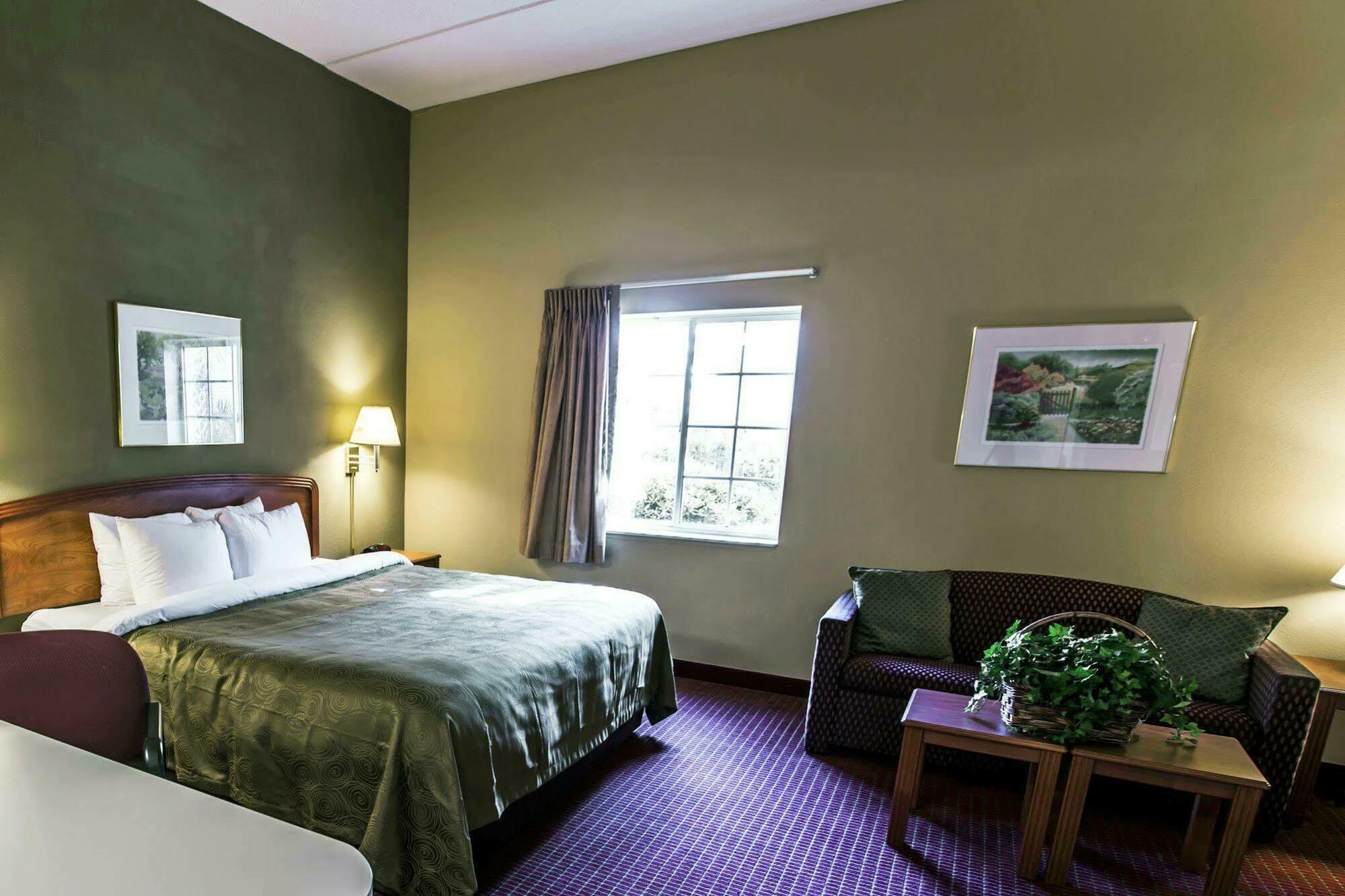 Mainstay Suites Wilmington - University Area Екстериор снимка